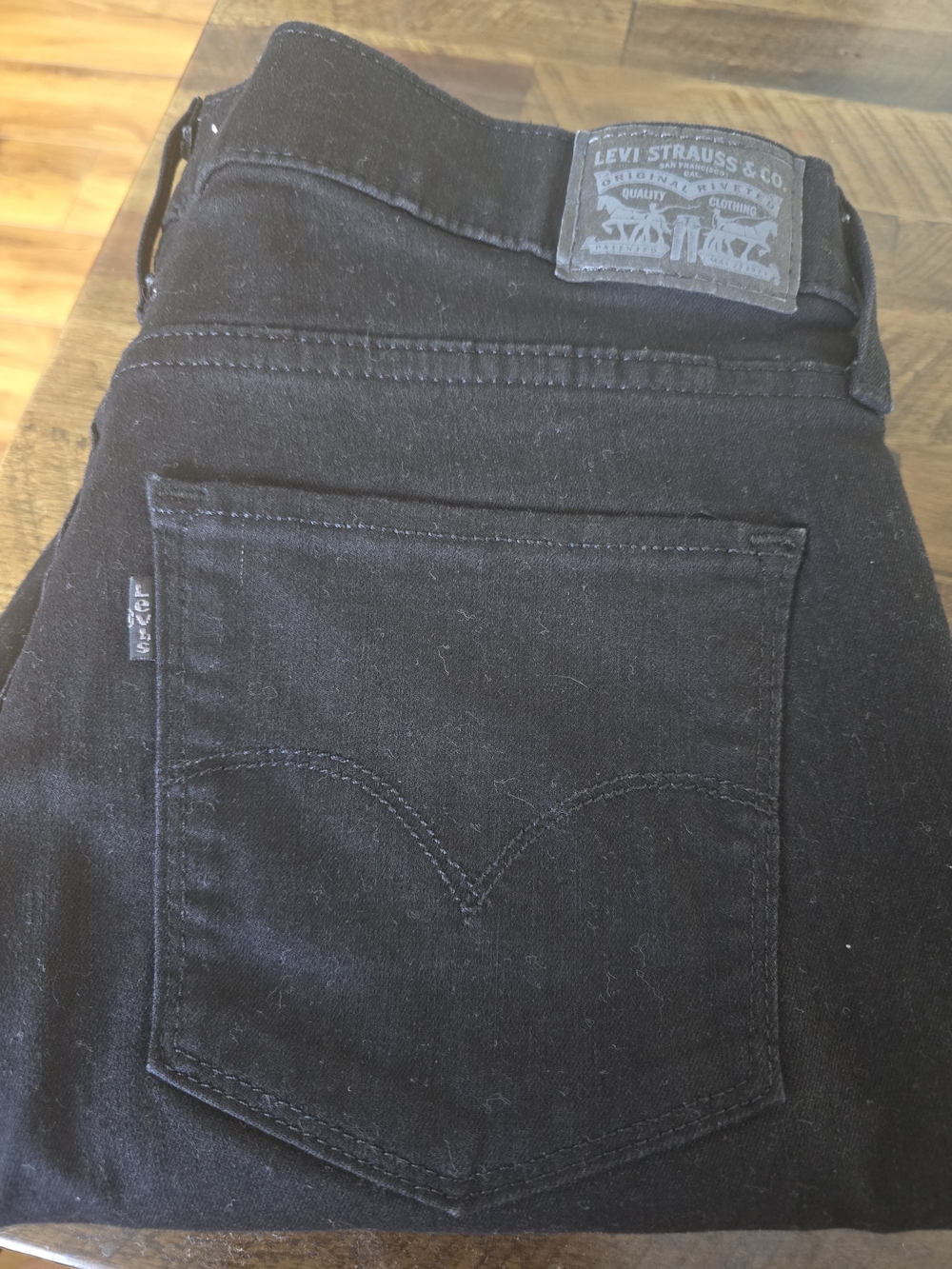 Levi's Women's Black Slim Jeans with Classic Back Pocket